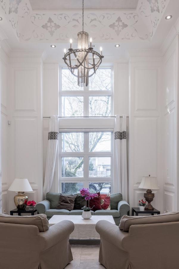 Luxurious Private Rooms In Richmond Kültér fotó